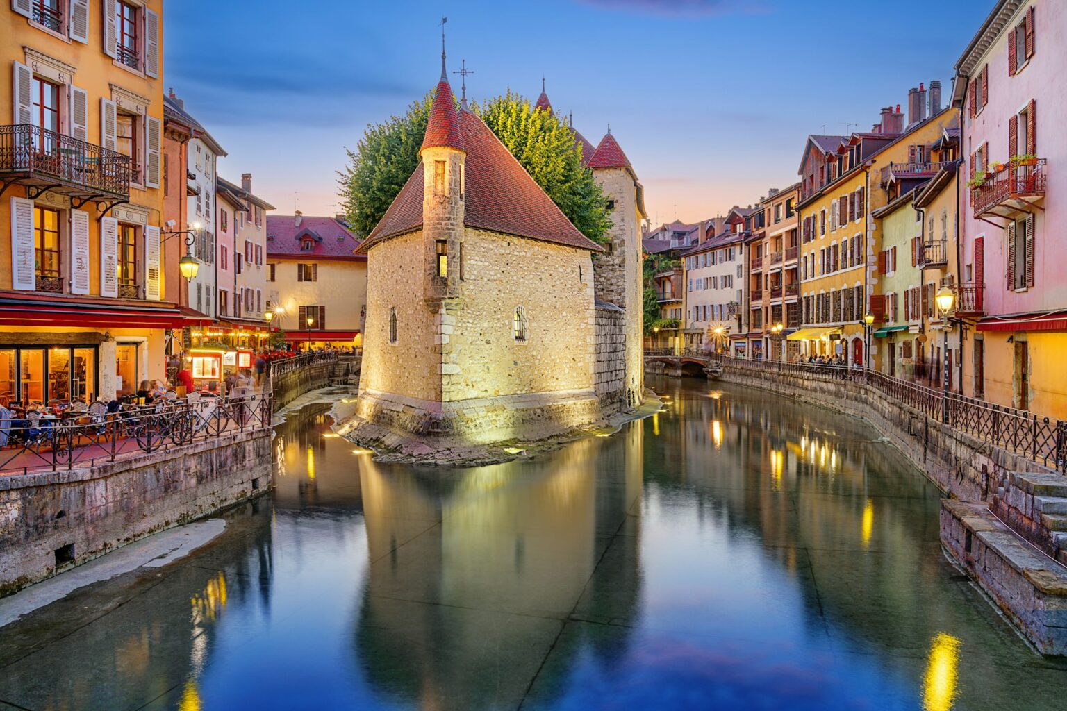 Annecy : 9 expériences magiques à vivre dans la perle des Alpes Annecy : 9 expériences magiques à vivre dans la perle des Alpes