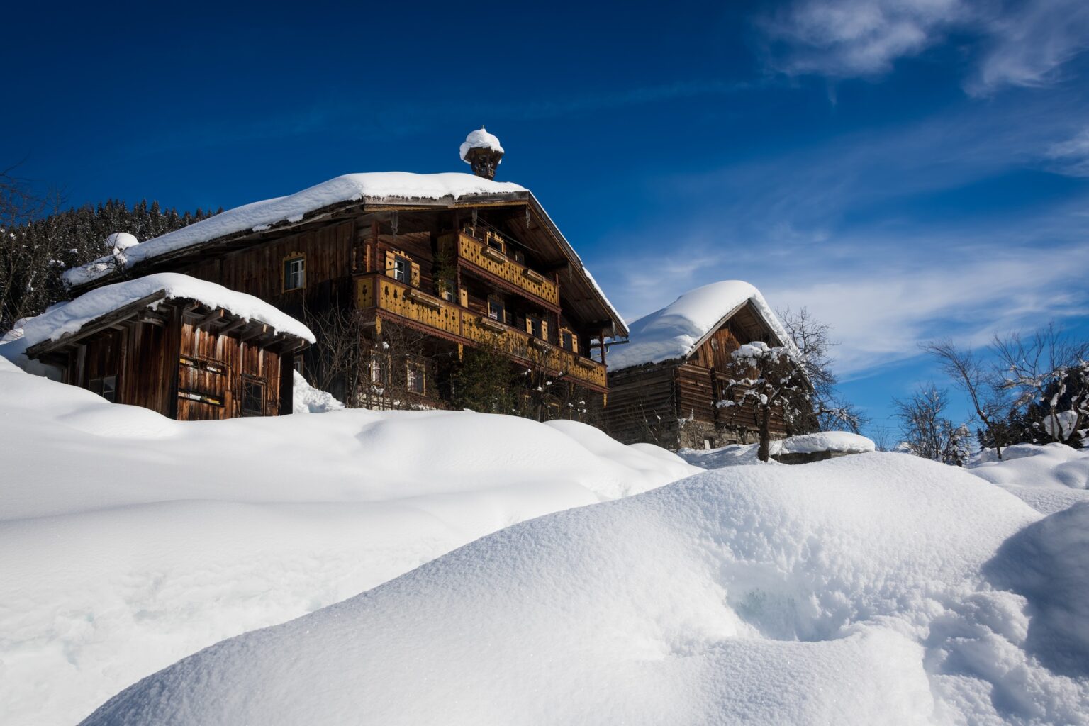 Avalanche de neige dans les montagnes françaises : les stations de ski prêtes pour une saison exceptionnelle
